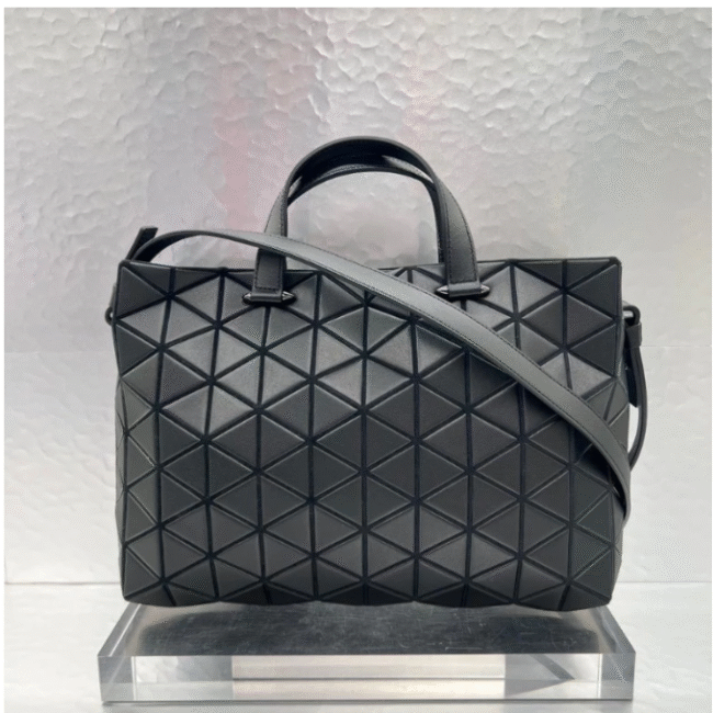 תיק Bao Bao Issey Miyake  Black 2-Way Crossbody Handbag
