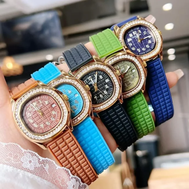 שעון נאוטילוס דיימונד קולור אדישן