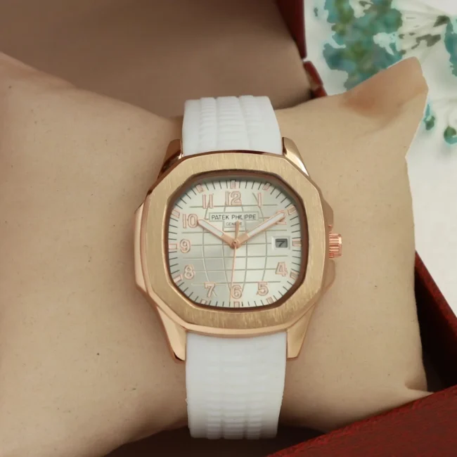 שעון נאוטילוס רוז עם רצועה