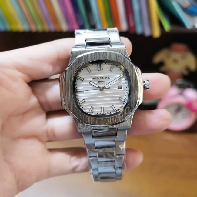 שעון נאוטילוס כסוף סטיל