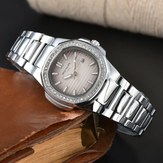 שעון דיימונד כסוף